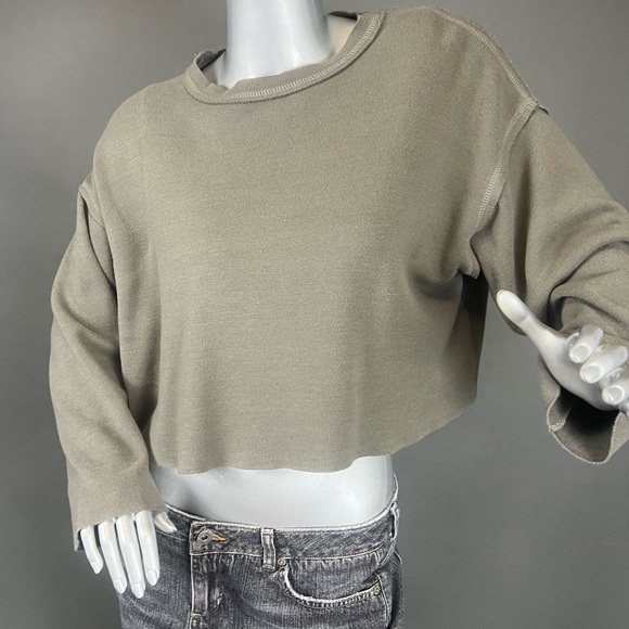 Zara Tops - ❌SOLD❌ Zara Raw-Edge Cropped Sweatshirt